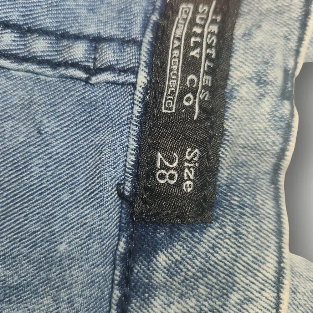 NWT Trestles Supply Men's 28 Blue Medium Wash White Paint Splatter Denim Shorts - Picture 3 of 16